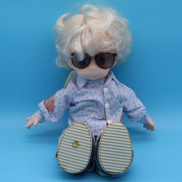 PRECIOUS MOMENTS Philip (#1035) 16 In. Doll designed by Debbie (Butcher) Cho - Picture 1 of 6